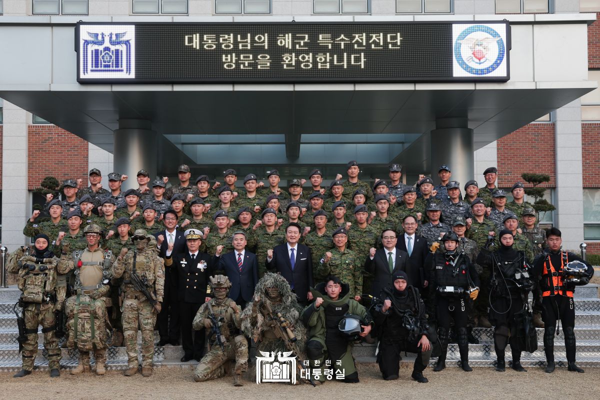 해군 특수전전단 격려 방문