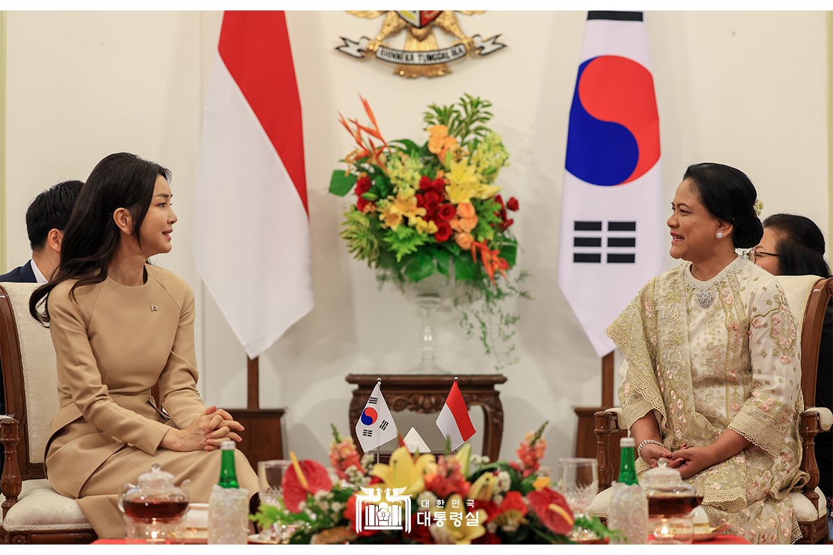 김건희 여사, 인도네시아 대통령 배우자 이리아나 위도도 여사와의 친교 차담