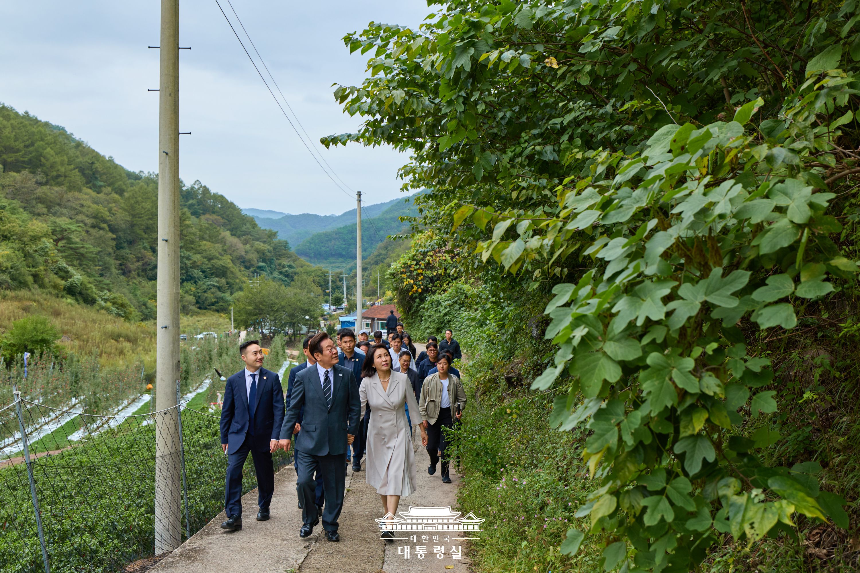 고향을 찾아 선영에 인사를 드렸습니다 슬라이드2