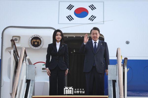 한-아세안 정상회의 참석 차 출국